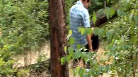 Не только трахнули девочку в лесу, но и сняли порно