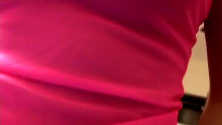 Малышка умеет удовлетворить без проникновения