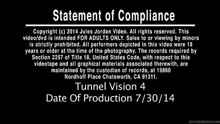 Девушка с большими сиськами соблазнила хахаля отыметь ее в машине