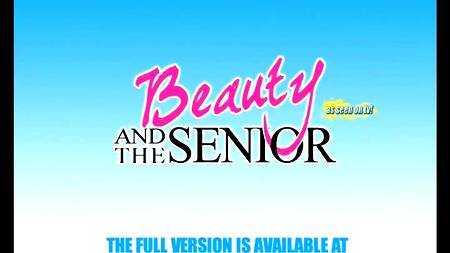 Дедуля вспомнил молодость с юной блондой