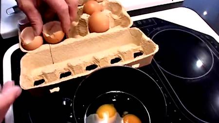 Дедуля вспомнил молодость с юной блондой