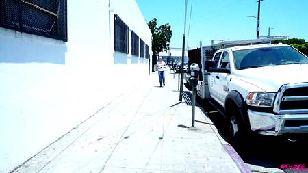 Лысый парень страстно дрючит безотказную в сексе нимфоманку