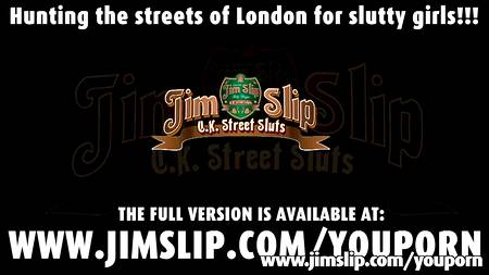 Отодрал малышку на новом диване