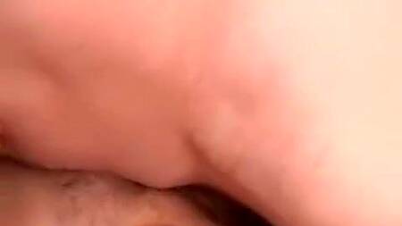 Дед лижет пизду девушки и страстно её трахает