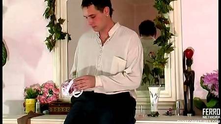 Красотка соблазнила братца своего мужа