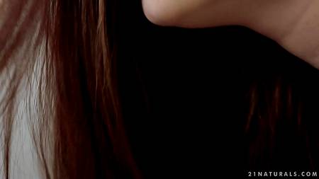 Няшная краля наслаждается красивым сексом с любимым мужчиной