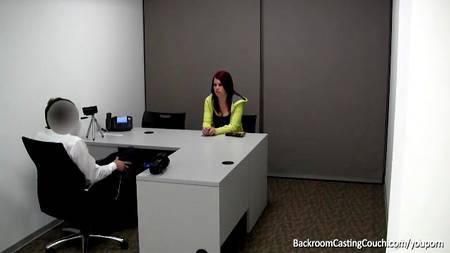 У рыжей такая горячая щель