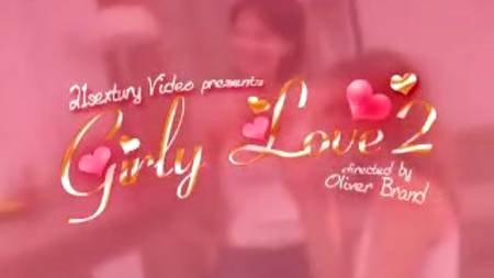 Целующиеся подруги