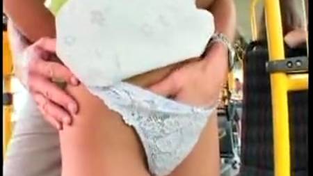 Публичный трах в автобусе