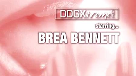 Красивый стриптиз и сеанс самоудовлетворения