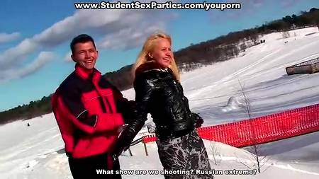 Русские студенты в сауне дерут девок