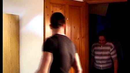 Зрелые любовницы сняли мускулистого молодого проститута