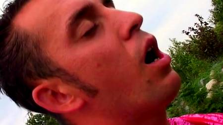 Толстушка особенно хороша раком