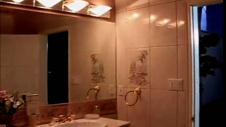 Сперма размазана по лицу блондинки