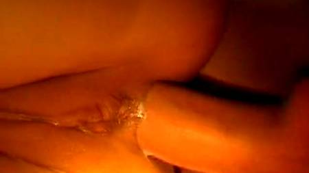 Растянул жене попу