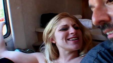 Оргия посреди виноградной плантации