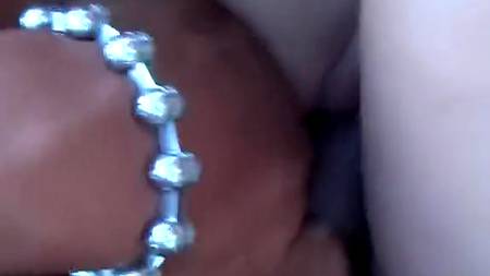 Трое качков отодрали девочку в лодке