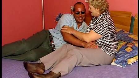 Обкончал буфера похотливой бабули