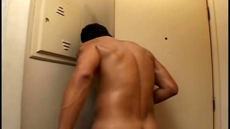 Знойная оргия с парнями по вызову