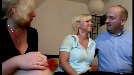 Муж с женой оказались в порно