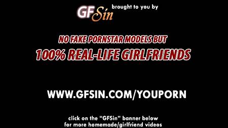 Классная блондинка обожает позировать перед видеокамерой