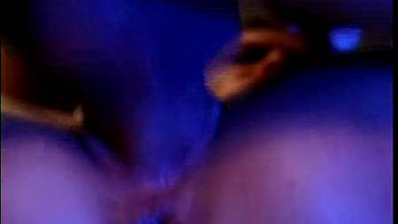 Сперма на губках блондинки