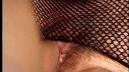 Два мужика выпили и начали приставать к своей любовнице