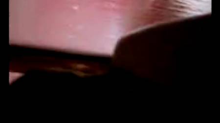 Телка продает квартиры и подставляет щель