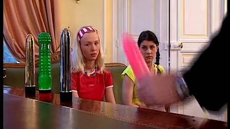 студенток приобщают к аналу