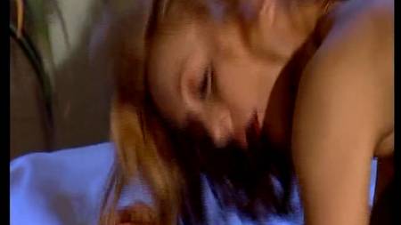 Одновременно вставили два члена в киску и один – в анус