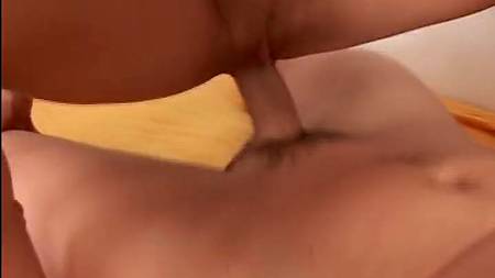 Страстный секс брюнетки