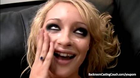 Анал в награду за победу