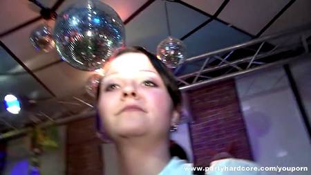 Студентки отметили окончание сессии с стриптизерами