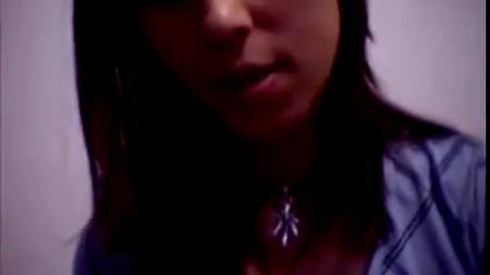 Телка накончала в ложечку