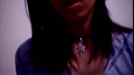 Телка накончала в ложечку