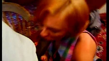 Негр и рыжая любят анал