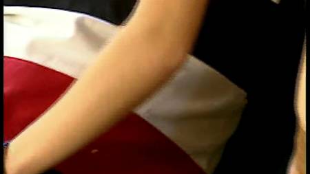 Два зрелых мужика насилуют рыжеволосую красивую проститутку