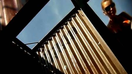 Снял блондинку в кабинке для переодевания