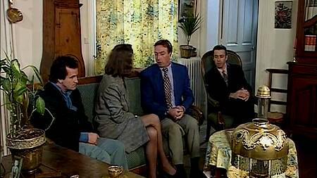 Брат застает сестру за лизанием пизды и достает член