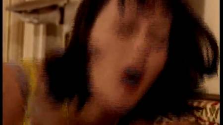 В жопу юную экспериментаторшу