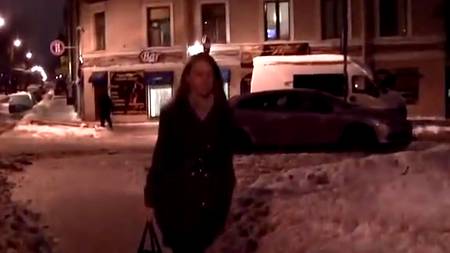 Русская студентка обслужила двоих