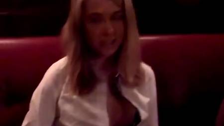 Русская студентка обслужила двоих