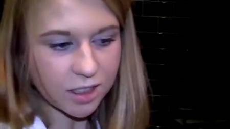 Русская студентка обслужила двоих