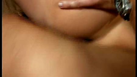 Дамочек пользуют во все дырки, какие хотят