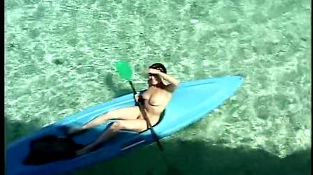 Грудастая девица в анальном отпуске