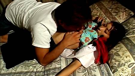 Трахнул спящую студентку