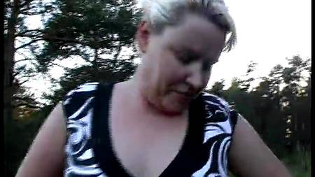 Толстушка затрахала себя сама