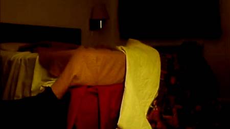 Брюнеточка согласилась на трах по-домашнему