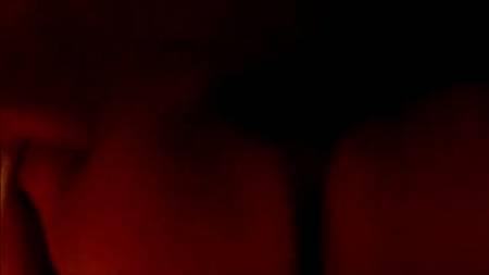 Брюнеточка согласилась на трах по-домашнему