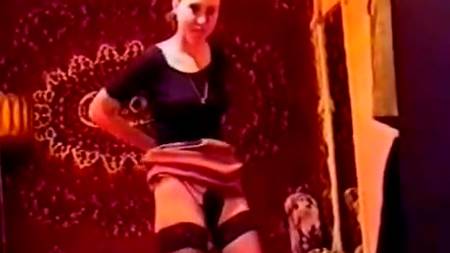 Домашний трах на фоне ковра